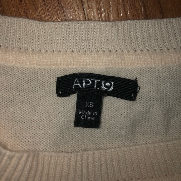 Sweater - Picture 3 of 3